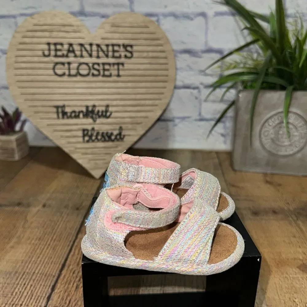 TOMS Shiloh baby Girls SIZE 2 M Pink Multi Twill Glimmer CRAWL Sandals